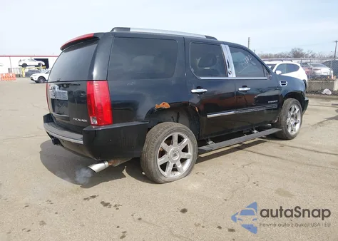 2011 Cadillac Escalade Premium z USA, uszkodzony, nr VIN 1GYS4CEF6BR155589